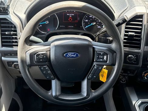 Used 2020 Ford F350 XLT w/ XLT Premium Package AWD/4WD image 16