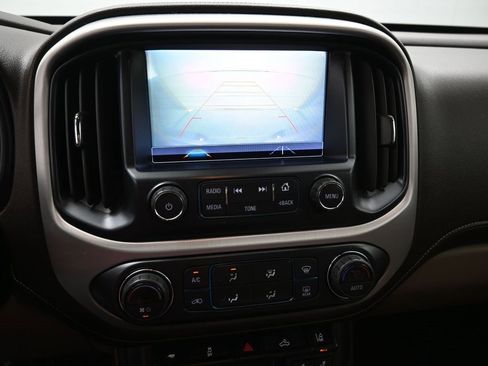 Used 2018 GMC Canyon SLT w/ Driver Alert Package image 3