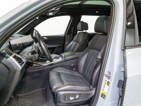 Used 2024 BMW X7 xDrive40i w/ M Sport Package image 17