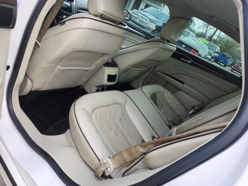 Used 2019 Ford Fusion SE AWD/4WD image 5
