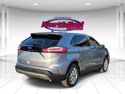 Used 2024 Ford Edge SEL image 3