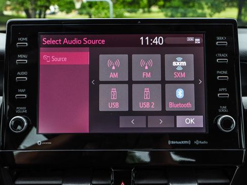 Used 2024 Toyota Camry XLE FWD image 9