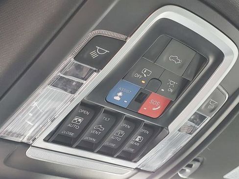 Used 2023 RAM 1500 Laramie image 26