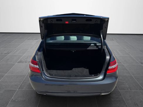 Used 2011 Mercedes-Benz E 350 4MATIC Sedan image 31