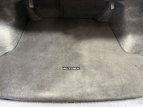 Used 2025 Nissan Altima 2.5 SR AWD/4WD image 19