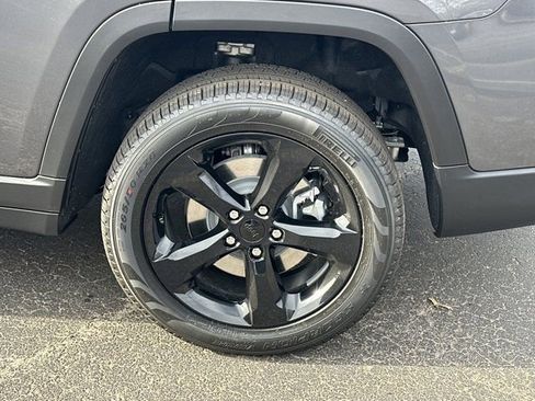 New 2025 Jeep Grand Cherokee L Limited image 24