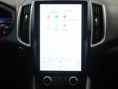 Used 2024 Ford Edge SEL image 13