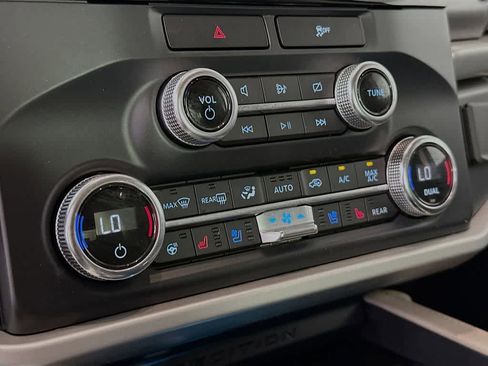 Certified 2022 Ford Expedition XLT RWD image 17