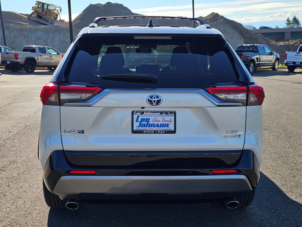 Used 2019 Toyota RAV4 XSE AWD/4WD image 6