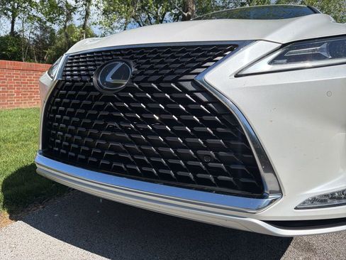 Used 2022 Lexus RX 350L Premium w/ Premium Package image 10