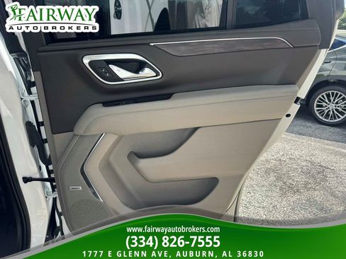 Used 2022 Chevrolet Tahoe Z71 w/ Luxury Package AWD/4WD image 32