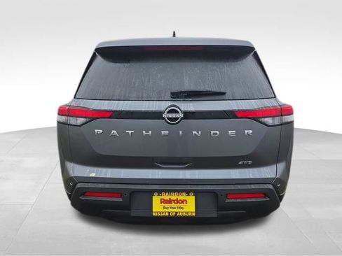 New 2025 Nissan Pathfinder S image 6