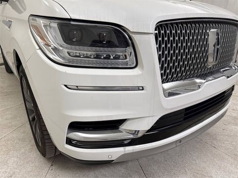 Used 2021 Lincoln Navigator Reserve w/ Luxury Package image 11