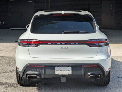 Certified 2026 Porsche Macan AWD/4WD image 10