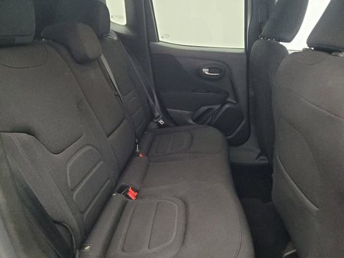 Used 2021 Jeep Renegade Latitude w/ Convenience Group FWD image 19