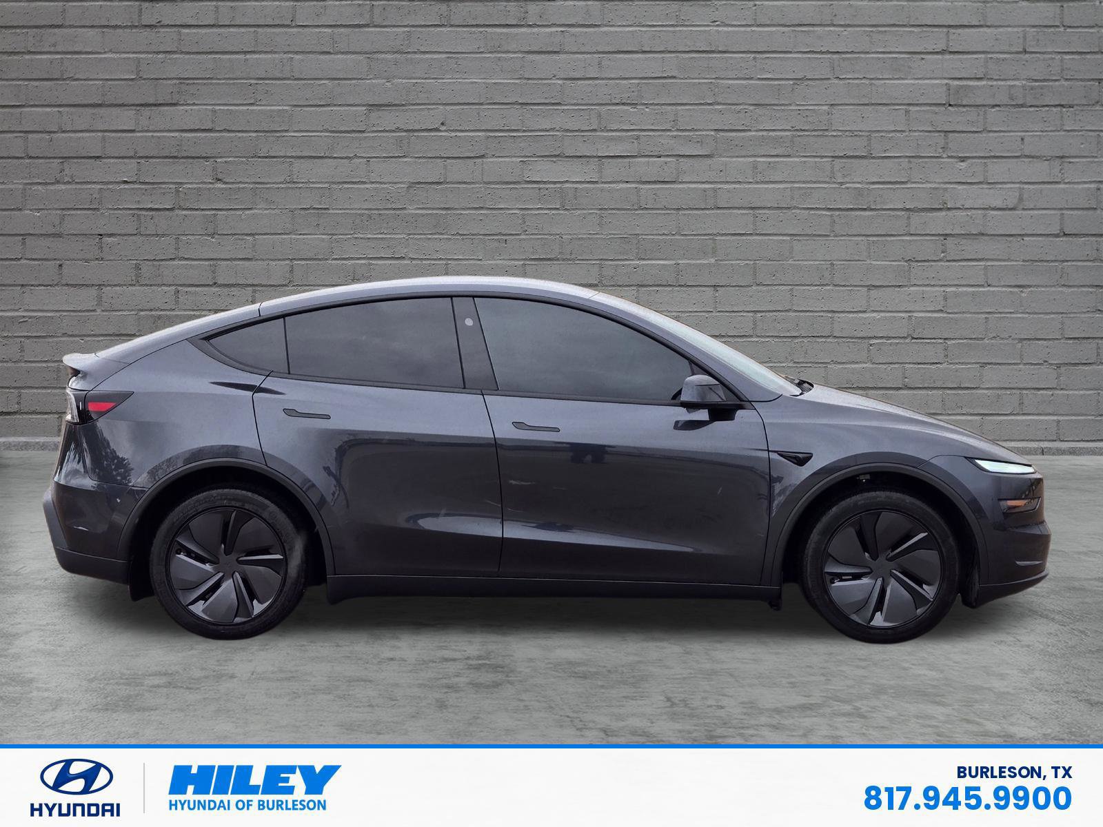 Used 2026 Tesla Model Y AWD image 3