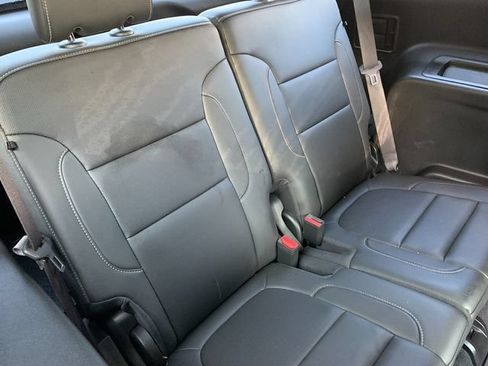 Used 2023 GMC Acadia SLT AWD/4WD image 15