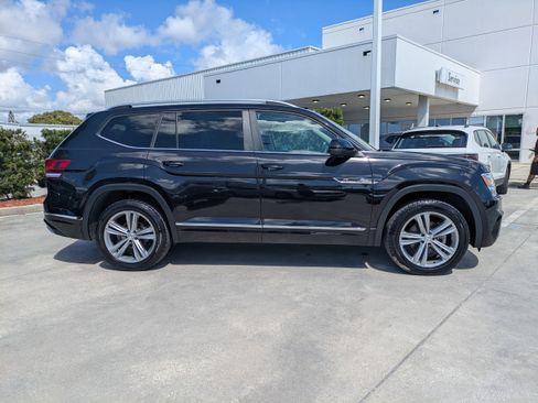 Used 2019 Volkswagen Atlas SEL R-Line AWD/4WD image 3