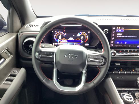 Used 2024 Chevrolet Colorado Z71 w/ Z71 Convenience Package 2 image 12