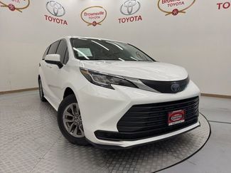 Certified 2021 Toyota Sienna LE w/ LE Plus Package FWD video 1