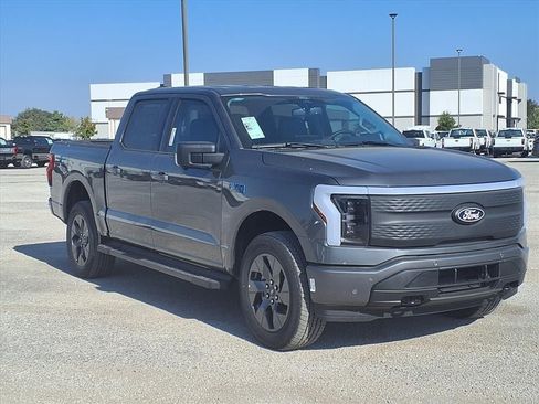 New 2025 Ford F150 Lightning Flash image 3