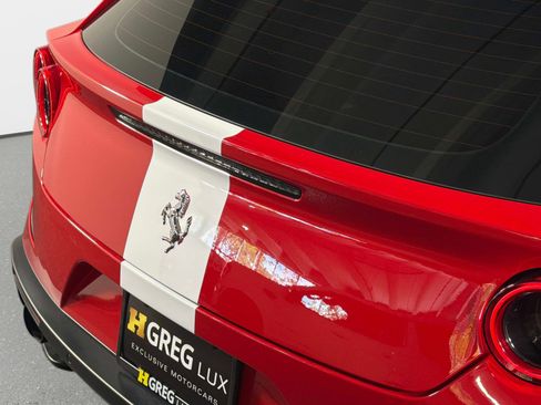 Used 2018 Ferrari GTC4Lusso T image 19