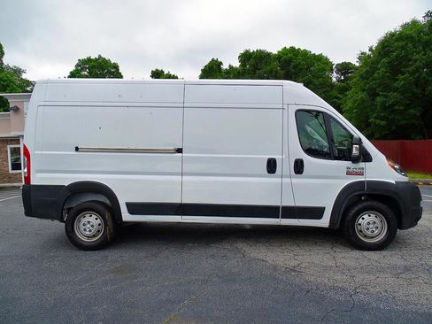 Used 2022 RAM ProMaster 2500 FWD image 8