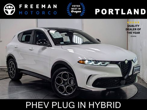 Used 2025 Alfa Romeo Tonale w/ Premium Package AWD/4WD image 1