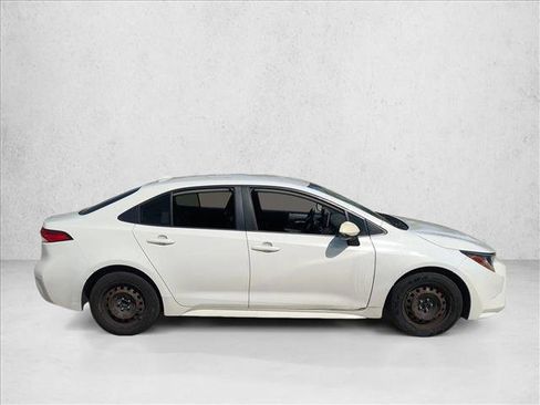 Used 2020 Toyota Corolla LE FWD image 4