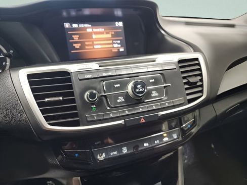 Used 2016 Honda Accord LX image 28