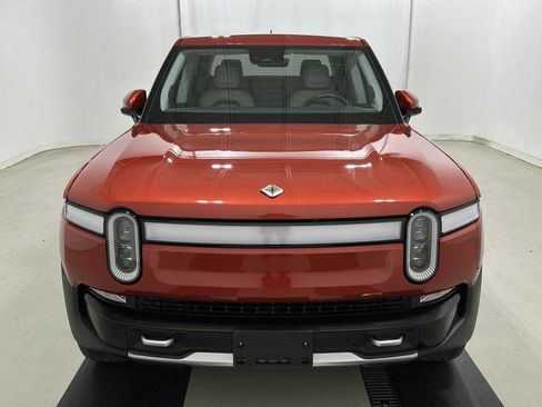 Used 2024 Rivian R1T Adventure AWD/4WD image 8