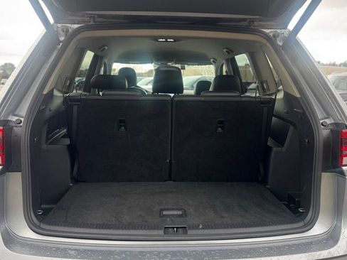 Used 2025 Volkswagen Atlas SE AWD/4WD image 7