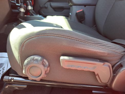 Used 2021 Jeep Wrangler Unlimited Sport image 25