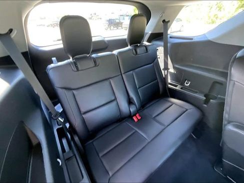 Used 2024 Ford Explorer XLT w/ Equipment Group 202A AWD/4WD image 26