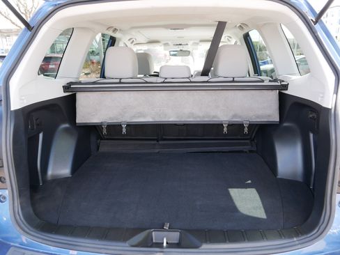 Used 2018 Subaru Forester 2.5i Premium AWD/4WD image 18