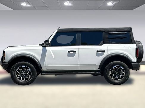 Used 2024 Ford Bronco Outer Banks AWD/4WD image 2