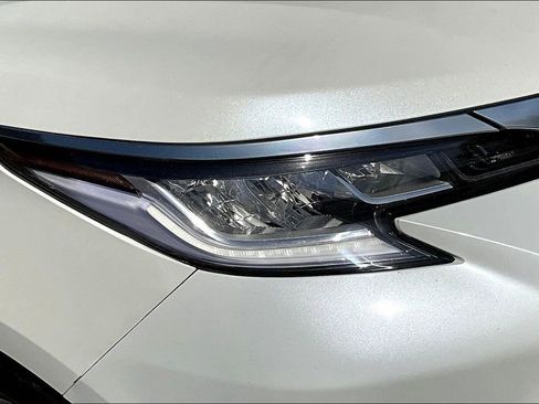 Used 2021 Toyota Sienna XLE image 21