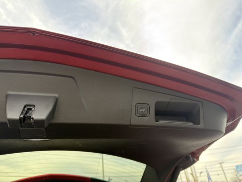 Used 2019 Cadillac XT5 Luxury image 31