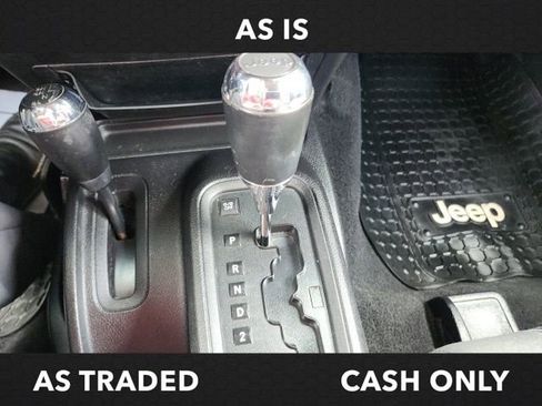 Used 2011 Jeep Wrangler Sahara w/ Connectivity Group AWD/4WD image 19