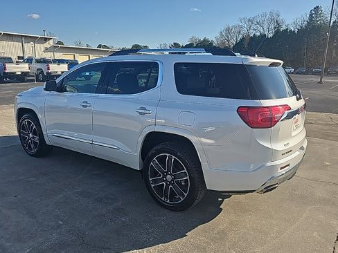 Used 2019 GMC Acadia Denali w/ Technology Package image 4