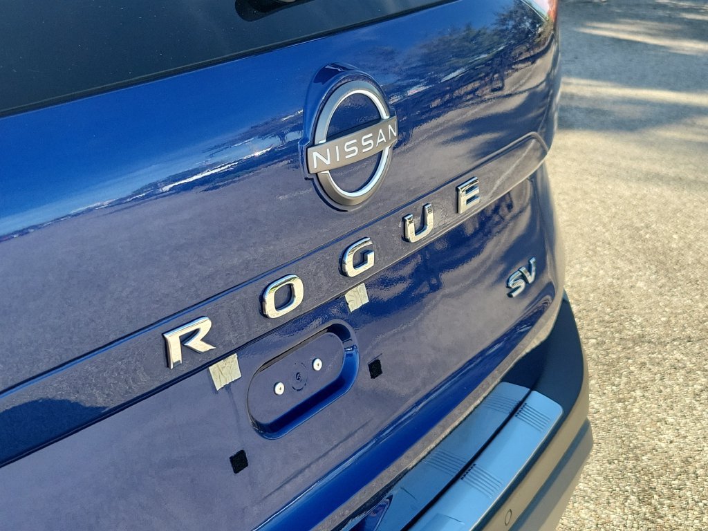 Certified 2023 Nissan Rogue SV FWD image 6