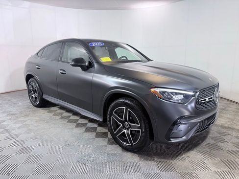 Used 2025 Mercedes-Benz GLC 300 4MATIC image 9
