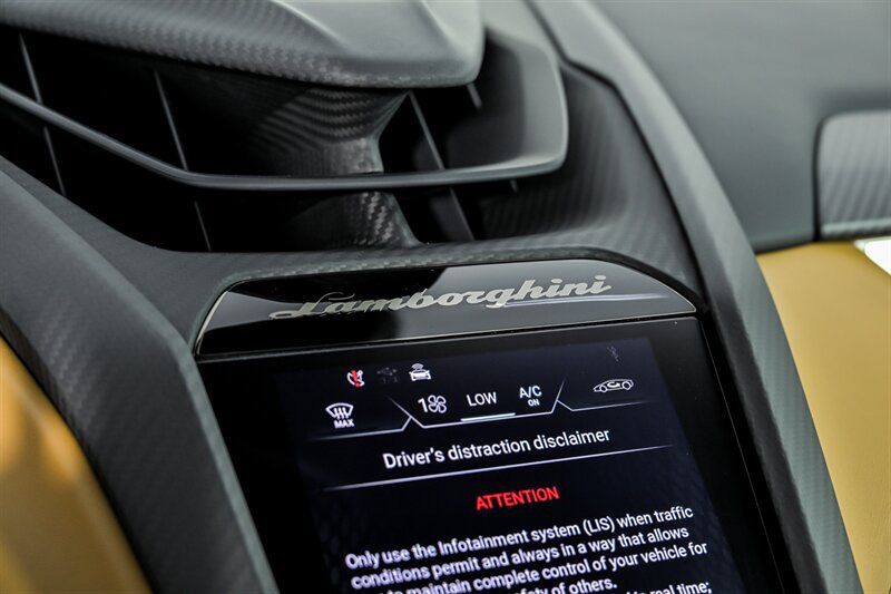 Used 2024 Lamborghini Revuelto AWD/4WD image 72