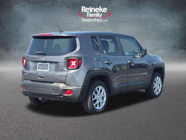 Used 2023 Jeep Renegade Latitude AWD/4WD image 5