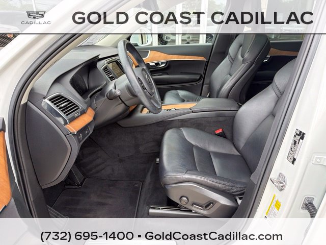 Used 2021 Volvo XC90 T6 Momentum w/ Climate Package AWD/4WD image 17