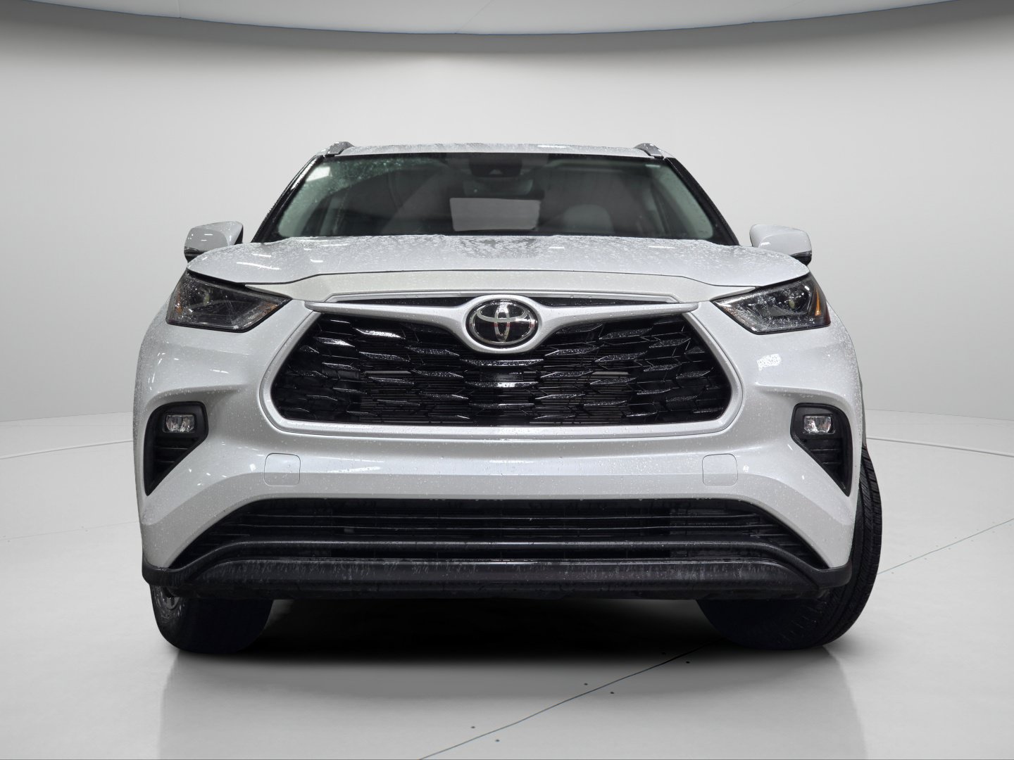 Certified 2026 Toyota Highlander XLE AWD/4WD image 3