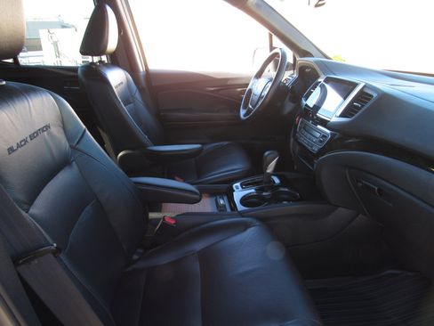 Certified 2017 Honda Ridgeline Black Edition image 10