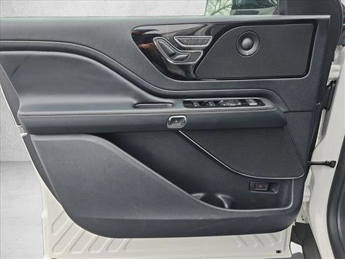 Used 2025 Lincoln Aviator AWD w/ Equipment Group 101A image 25