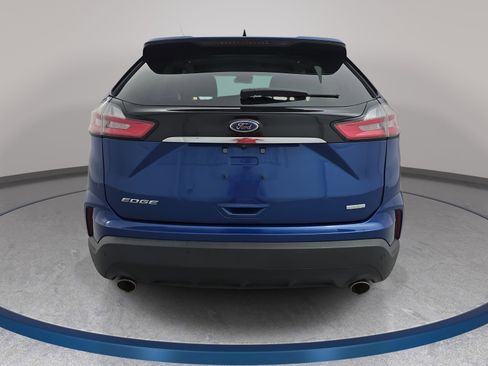 Used 2020 Ford Edge SE FWD image 6