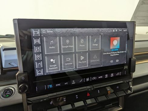 Used 2024 GMC Hummer EV 3X w/ Omega Edition AWD/4WD image 46